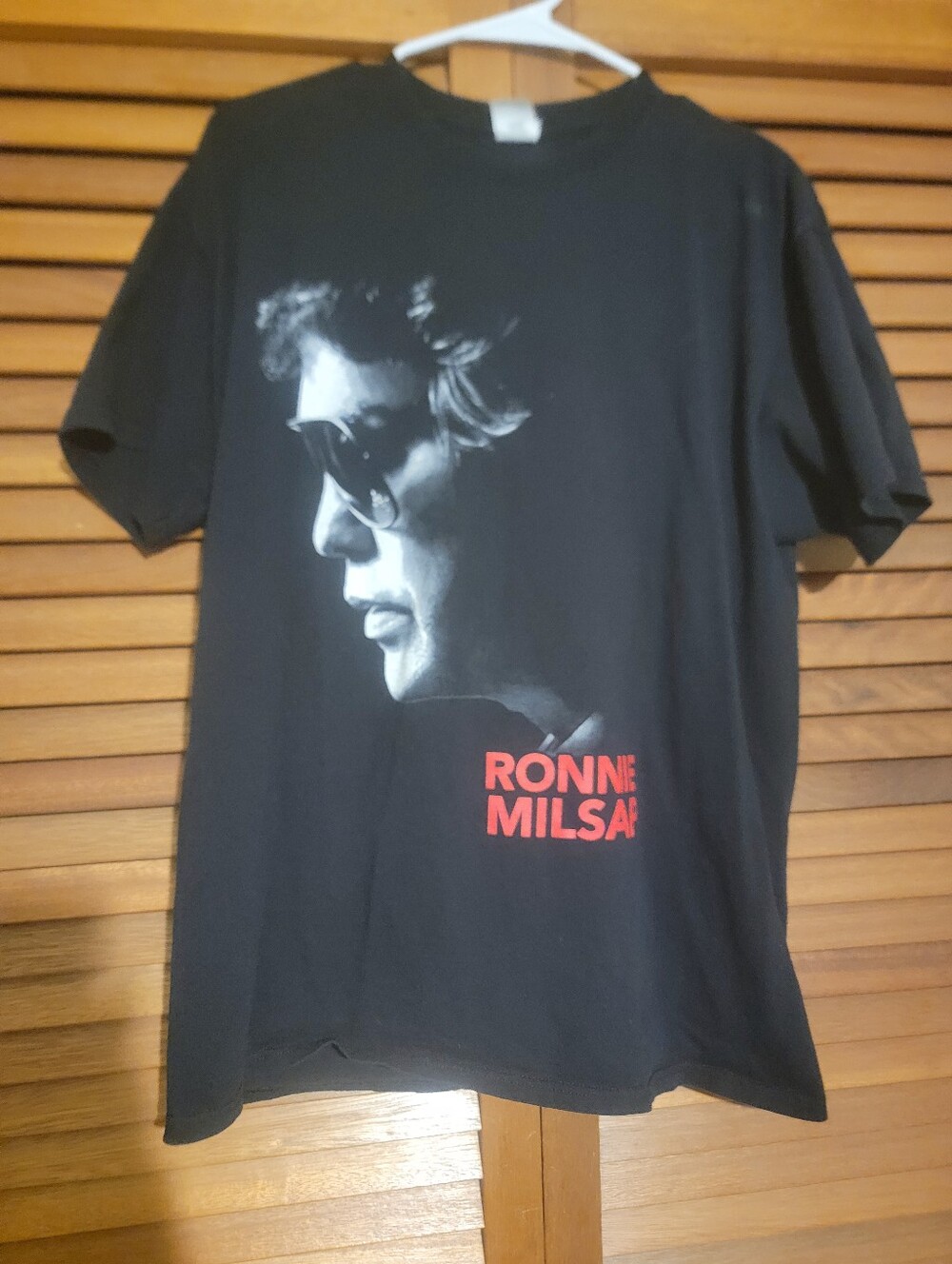 Gildan Black Ronnie Milsap Graphic Tee with Red Logo LG